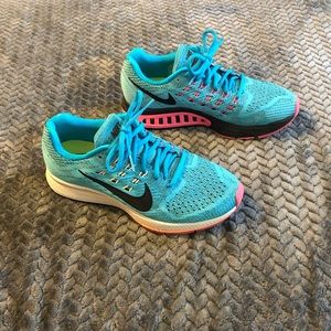 Women's Sz 6.5 Blue/Pink Nike Zoom Shoes